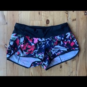 Lulu lemon speed short